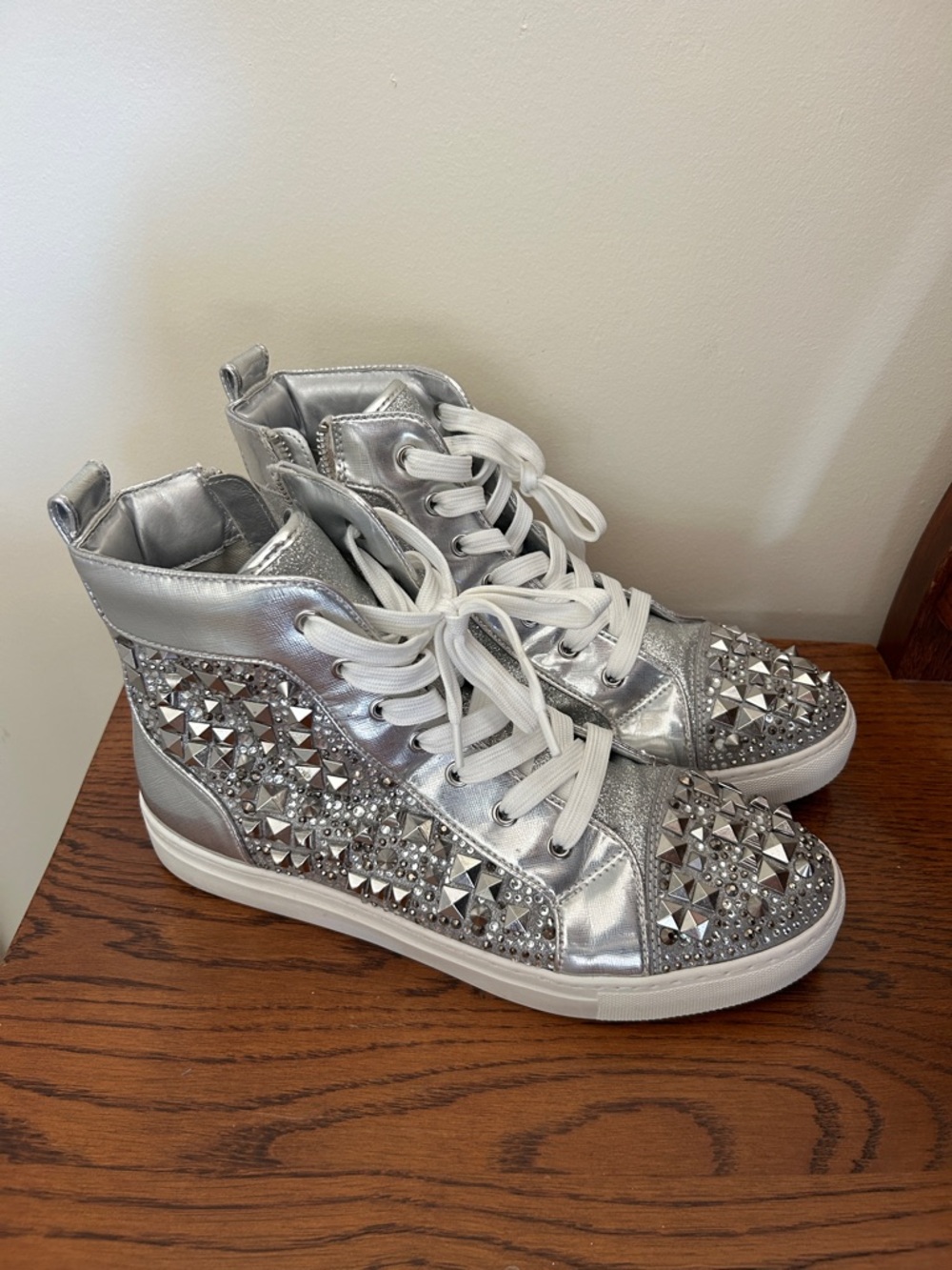 Steve Madden Men’s Silver Studded High-Top Sneakers